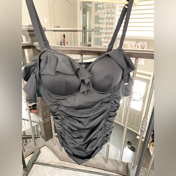 Torrid Swimsuit Size 4 - Picture 1 of 5